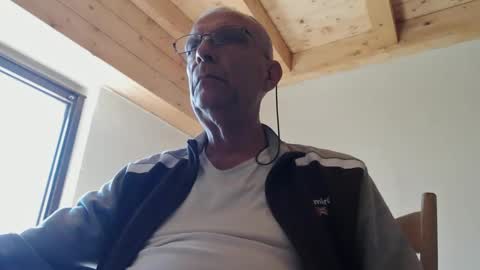 Snapshot of stefi444466 chatting on April 25, 12:08 pm stefi444466 online show from April 25, 12:08 pm