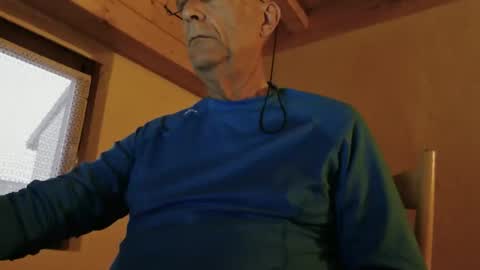 Snapshot of stefi444466 chatting on April 27, 4:10 am stefi444466 online show from April 27, 4:10 am