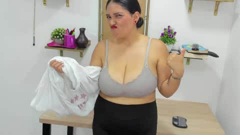 Snapshot of stefy_cg chatting on April 29, 7:42 pm Stefy online show from April 29, 7:42 pm