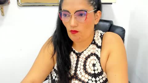 Snapshot of stefy_cg chatting on May 4, 7:43 pm Stefy online show from May 4, 7:43 pm