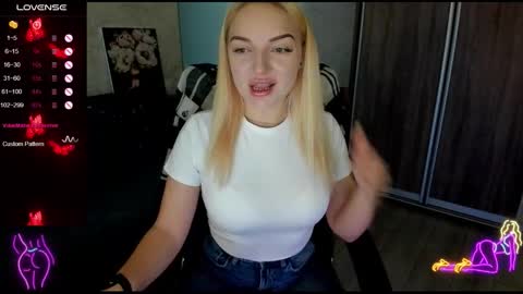 Stella  Cox online show from September 15, 5:29 am