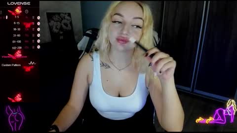 Stella  Cox online show from September 18, 5:31 am