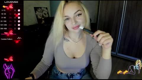 Stella  Cox online show from September 20, 5:41 am