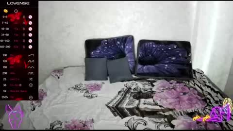 Snapshot of stella__cox chatting on July 10, 12:41 pm Stella Cox online show from July 10, 12:41 pm
