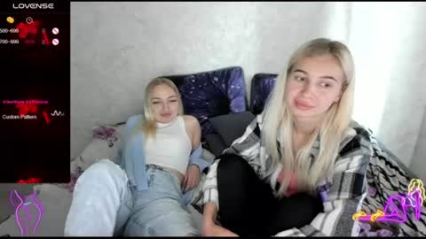Snapshot of stella__cox chatting on July 13, 3:59 pm Stella Cox online show from July 13, 3:59 pm