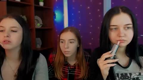 Snapshot of stella_flower chatting on February 4, 12:22 pm stella_flower online show from February 4, 12:22 pm