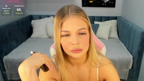 Stella Leee online show from March 24, 12:04 am