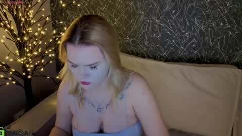 Snapshot of stella_morgan chatting on May 18, 1:24 am stella_morgan online show from May 18, 1:24 am