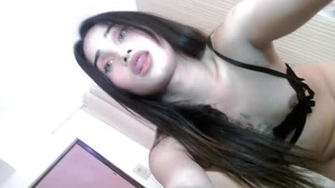 Snapshot of stella_siner chatting on July 25, 7:28 am Stella Siner online show from July 25, 7:28 am