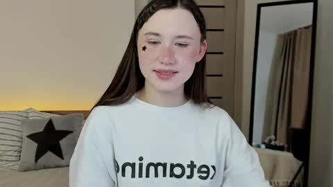 stella_sunny online show from April 4, 12:42 am