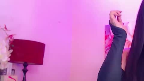 CALL ME STELLA online show from April 17, 10:40 am