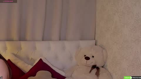 Stella online show from April 28, 8:41 am