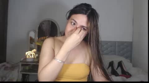 Stella online show from December 15, 11:25 am