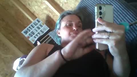 Stella online show from December 17, 6:36 pm