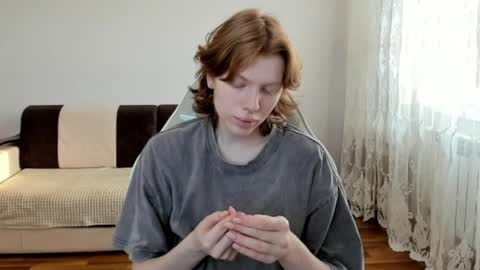 S T E L L A online show from April 1, 1:41 pm