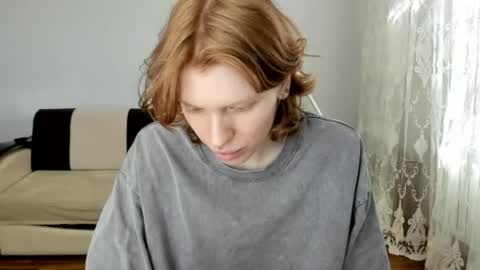 Snapshot of stellaswen chatting on May 5, 10:34 am S T E L L A online show from May 5, 10:34 am