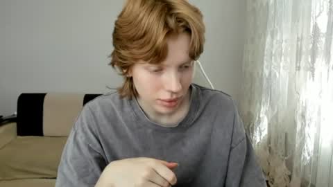 Snapshot of stellaswen chatting on June 16, 10:07 am S T E L L A online show from June 16, 10:07 am
