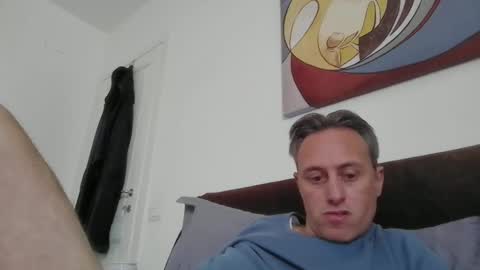 sten015 online show from April 9, 12:10 pm