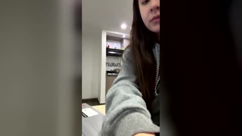 Emma online show from December 21, 4:41 am