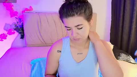 Snapshot of stepha_sweet chatting on June 10, 2:56 am Emma online show from June 10, 2:56 am