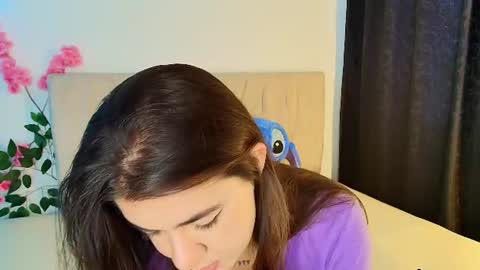 Snapshot of stepha_sweet chatting on July 3, 12:22 pm Emma online show from July 3, 12:22 pm