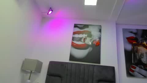 Snapshot of stephane_rousseau chatting on May 18, 3:57 am Stephane Rousseau online show from May 18, 3:57 am