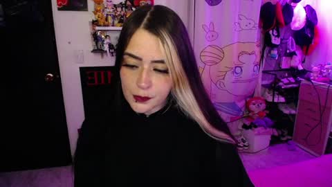 Snapshot of stephani_rousso chatting on June 24, 11:04 pm joha cosmo online show from June 24, 11:04 pm