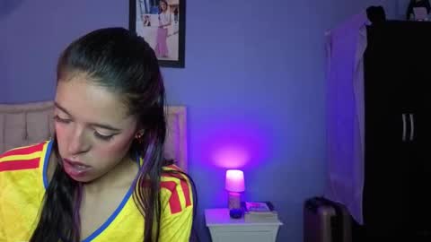 Stephania online show from March 26, 4:01 pm