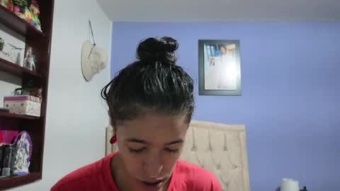 Stephania online show from April 2, 4:04 pm