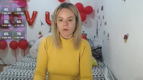 Stephanie   online show from March 23, 10:41 am