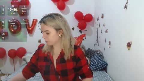 Stephanie   online show from March 26, 10:21 am