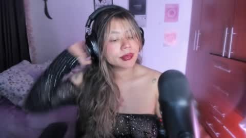 Stephanie  online show from April 9, 6:19 am