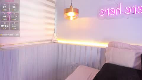 Stephany  online show from November 29, 4:43 pm