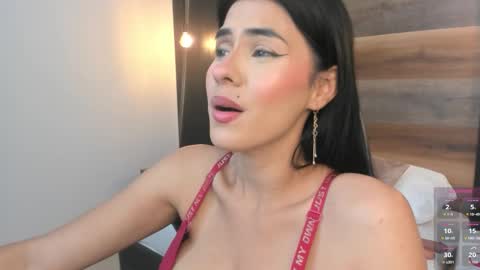 S T E P H A N Y A online show from November 22, 7:13 pm