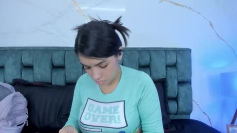 Stefanny online show from November 10, 11:15 pm