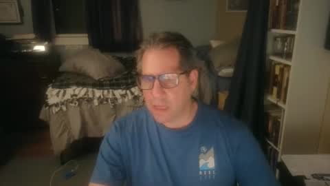 stephenhal9 online show from April 29, 3:43 am