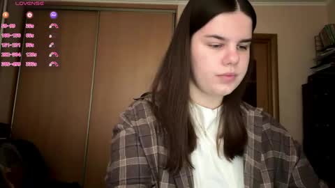 Snapshot of stepheniedockerty chatting on May 23, 6:40 am Alla online show from May 23, 6:40 am