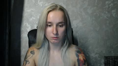 Snapshot of stephiepink chatting on September 23, 10:18 am Grace online show from September 23, 10:18 am