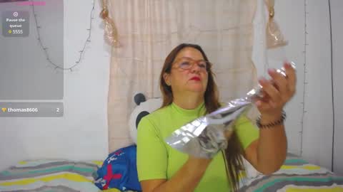 Snapshot of stepmom_slut_50_ chatting on December 19, 1:18 am Angie mature online show from December 19, 1:18 am