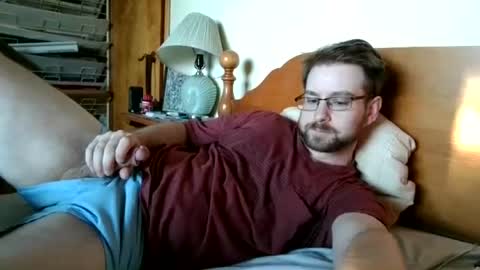 Snapshot of sterben13v chatting on July 12, 11:23 am Ian23602 online show from July 12, 11:23 am