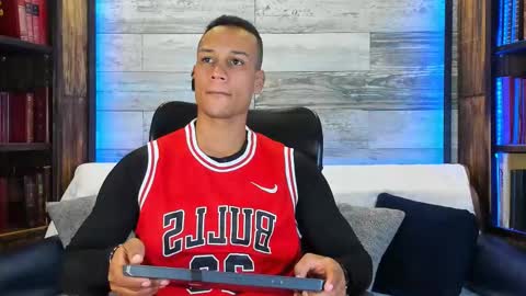    online show from February 21, 4:19 pm