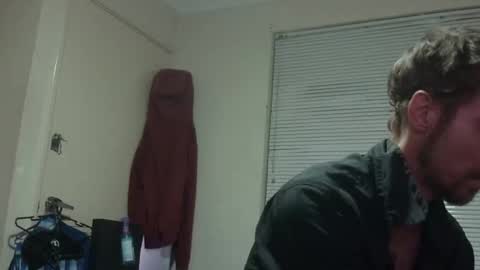 Snapshot of steveaussie chatting on February 6, 6:35 pm Australian420 online show from February 6, 6:35 pm