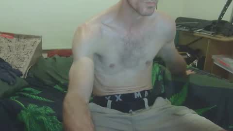 Snapshot of steveaussie chatting on February 20, 7:03 pm Australian420 online show from February 20, 7:03 pm