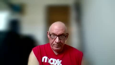 Snapshot of stevejons47 chatting on February 22, 8:29 pm stevejons47 online show from February 22, 8:29 pm