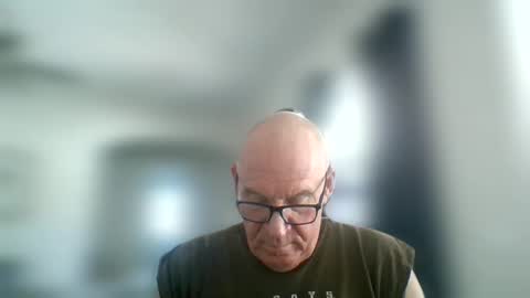 Snapshot of stevejons47 chatting on March 10, 3:28 pm stevejons47 online show from March 10, 3:28 pm