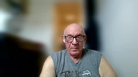 Snapshot of stevejons47 chatting on March 18, 6:11 pm stevejons47 online show from March 18, 6:11 pm