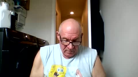 Snapshot of stevejons47 chatting on April 2, 4:04 pm stevejons47 online show from April 2, 4:04 pm