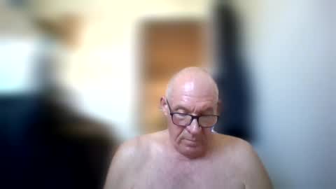 Snapshot of stevejons47 chatting on July 9, 8:57 pm stevejons47 online show from July 9, 8:57 pm