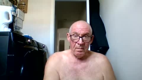 Snapshot of stevejons47 chatting on July 19, 7:28 pm stevejons47 online show from July 19, 7:28 pm