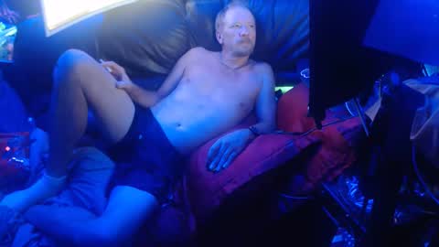 Snapshot of stevemiller0973 chatting on May 24, 12:37 am TheCapt. online show from May 24, 12:37 am